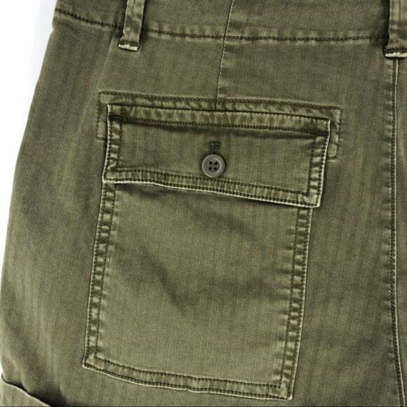 ✨Gap 3” Utility Shorts Olive Green✨ - Picture 4 of 7